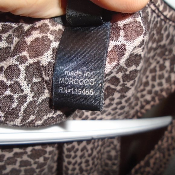 3/$20 MNG Collection leopard print sleeveless top - Picture 4 of 8